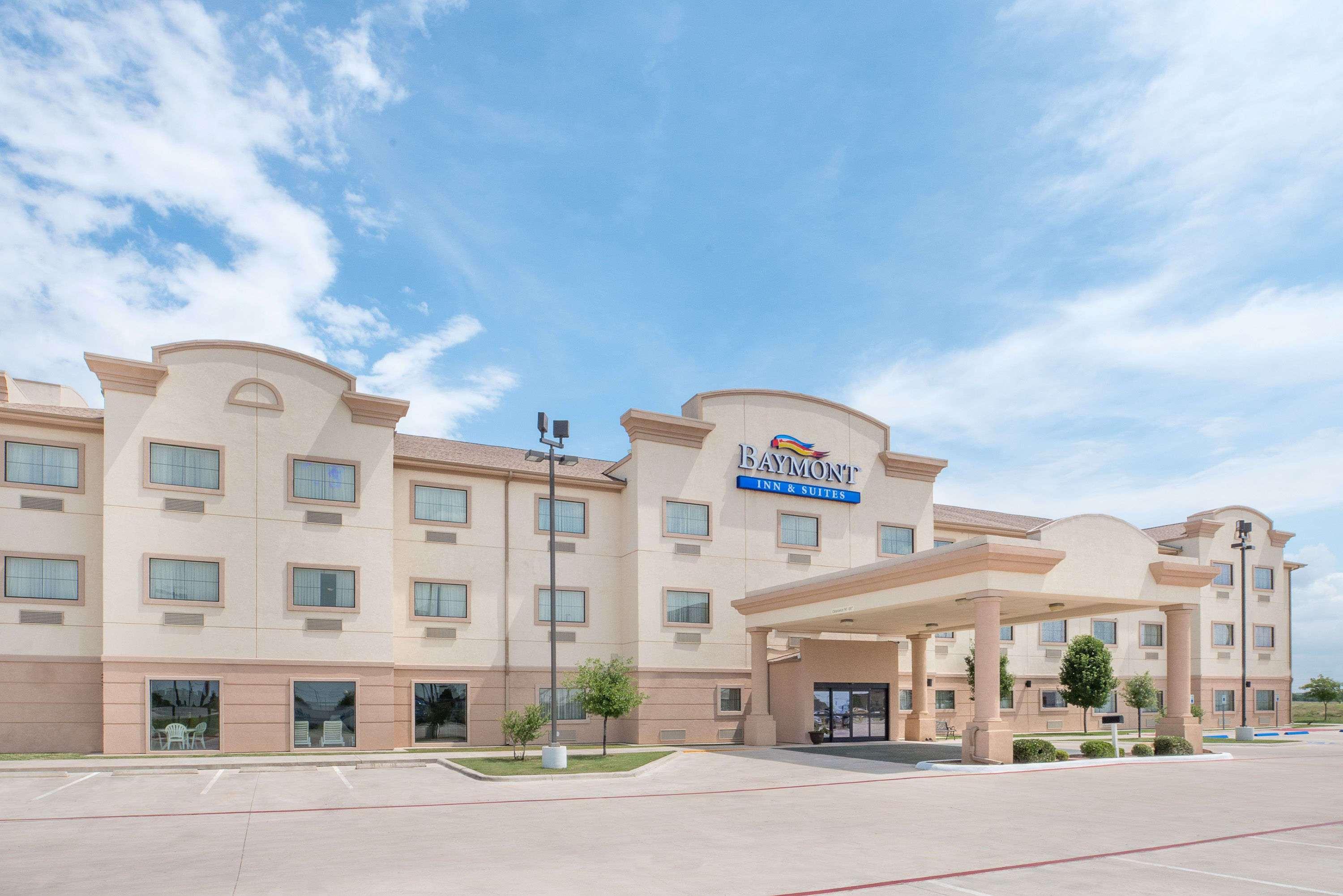 Hotel Baymont By Wyndham Snyder